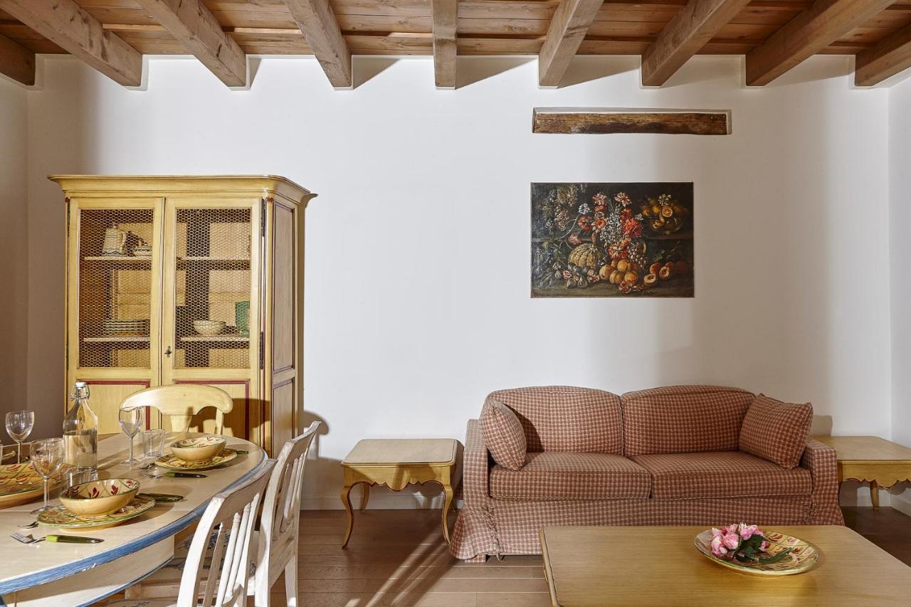 Joivy Charming Apartment Centre Of Como Luaran gambar