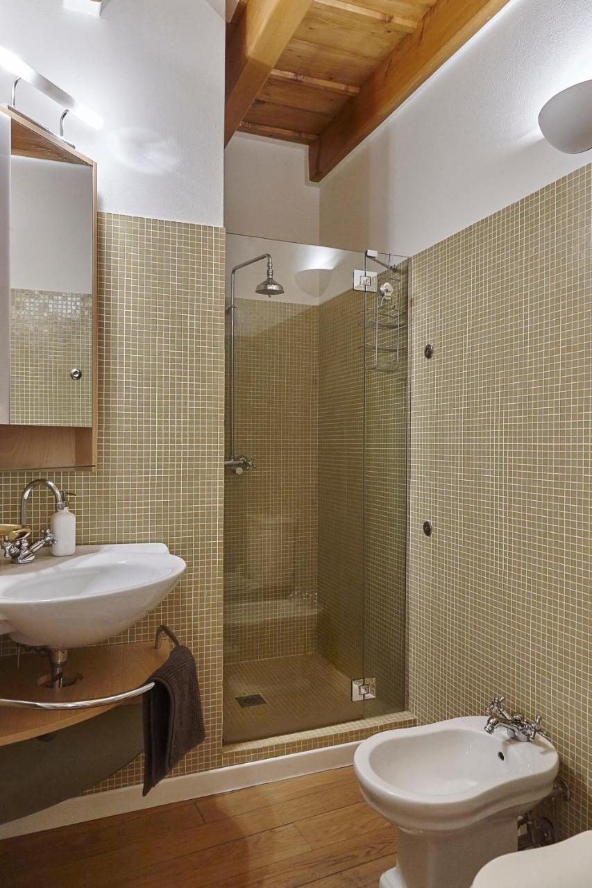 Joivy Charming Apartment Centre Of Como Luaran gambar